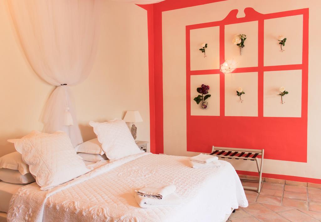 Gite Des Carmes And Spa Le Thor Exterior photo